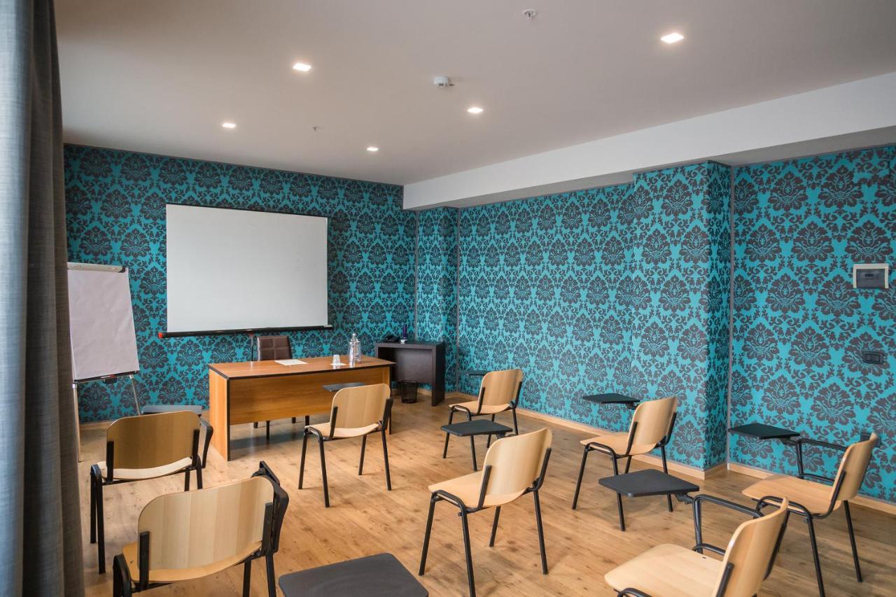 Hotel Europa Art קאסרטה מראה חיצוני תמונה