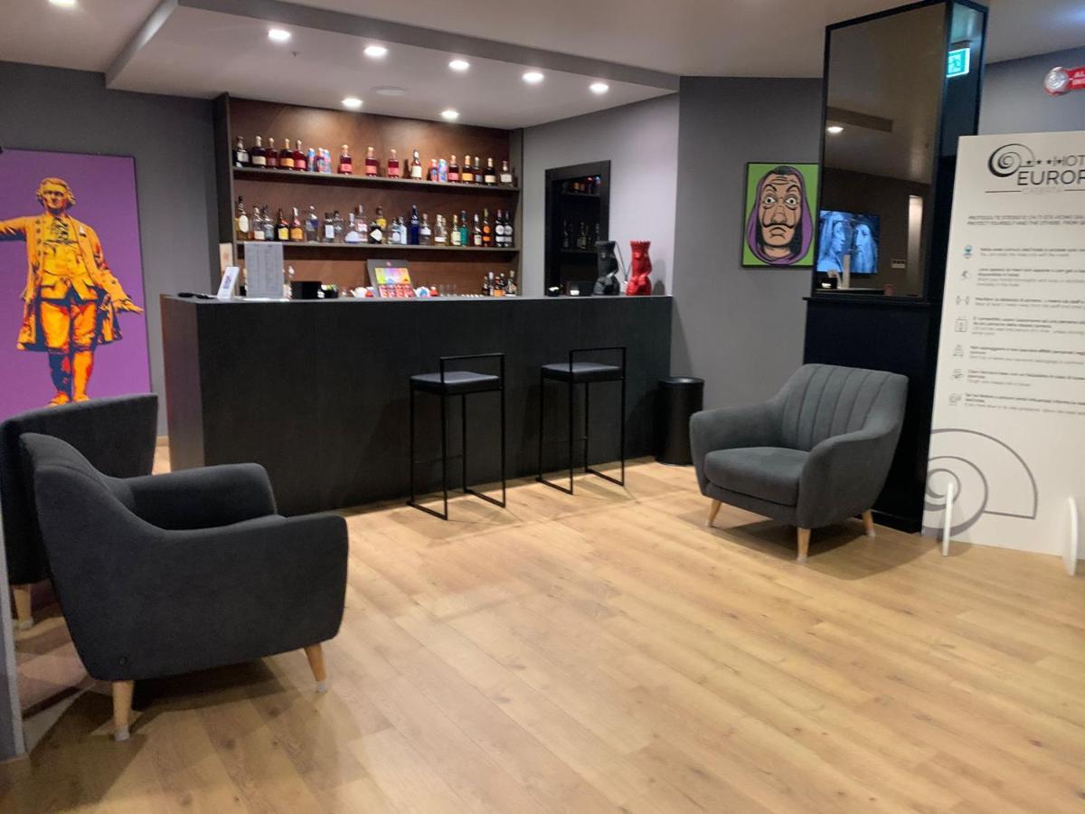 Hotel Europa Art קאסרטה מראה חיצוני תמונה