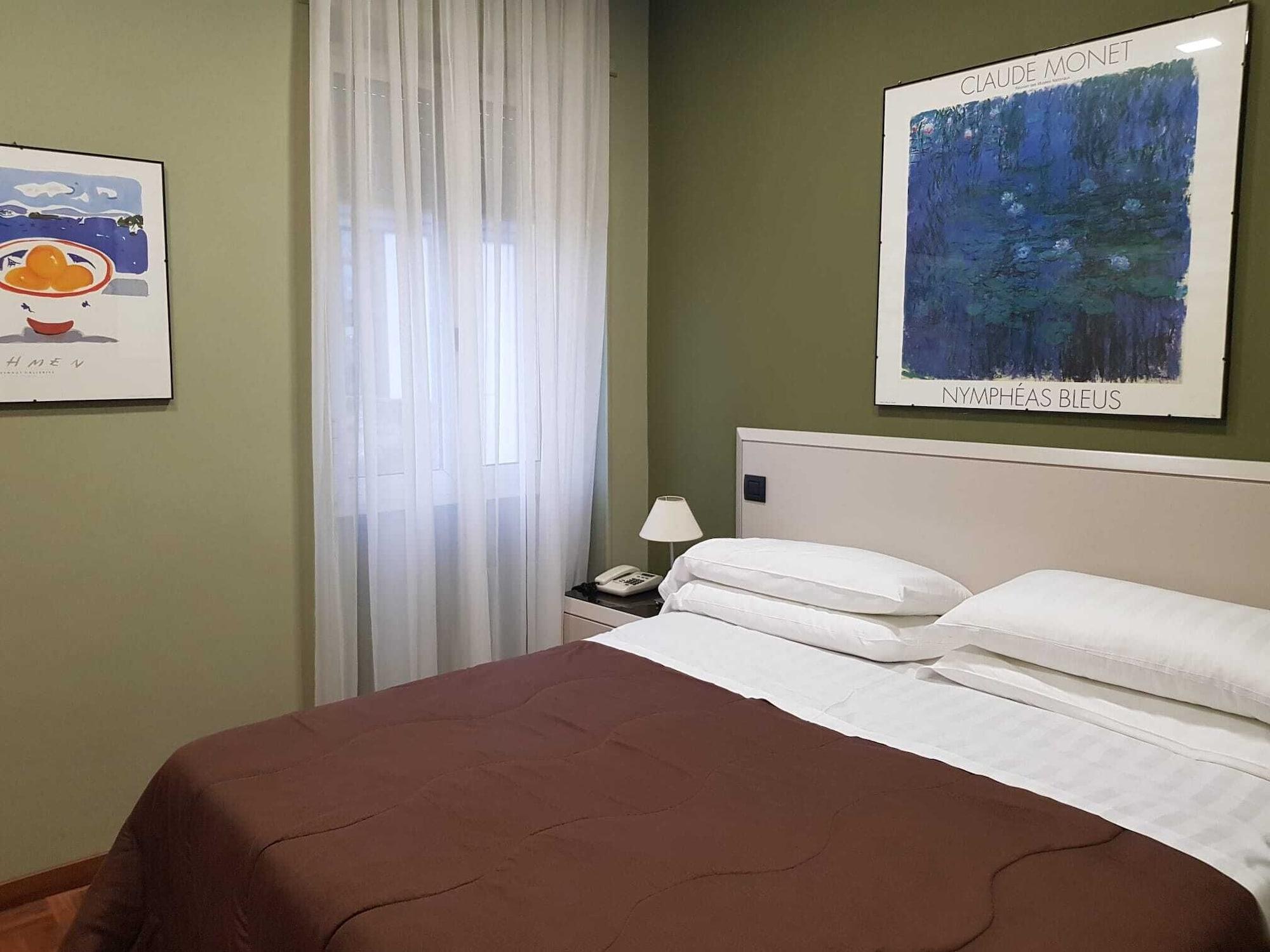 Hotel Europa Art קאסרטה מראה חיצוני תמונה