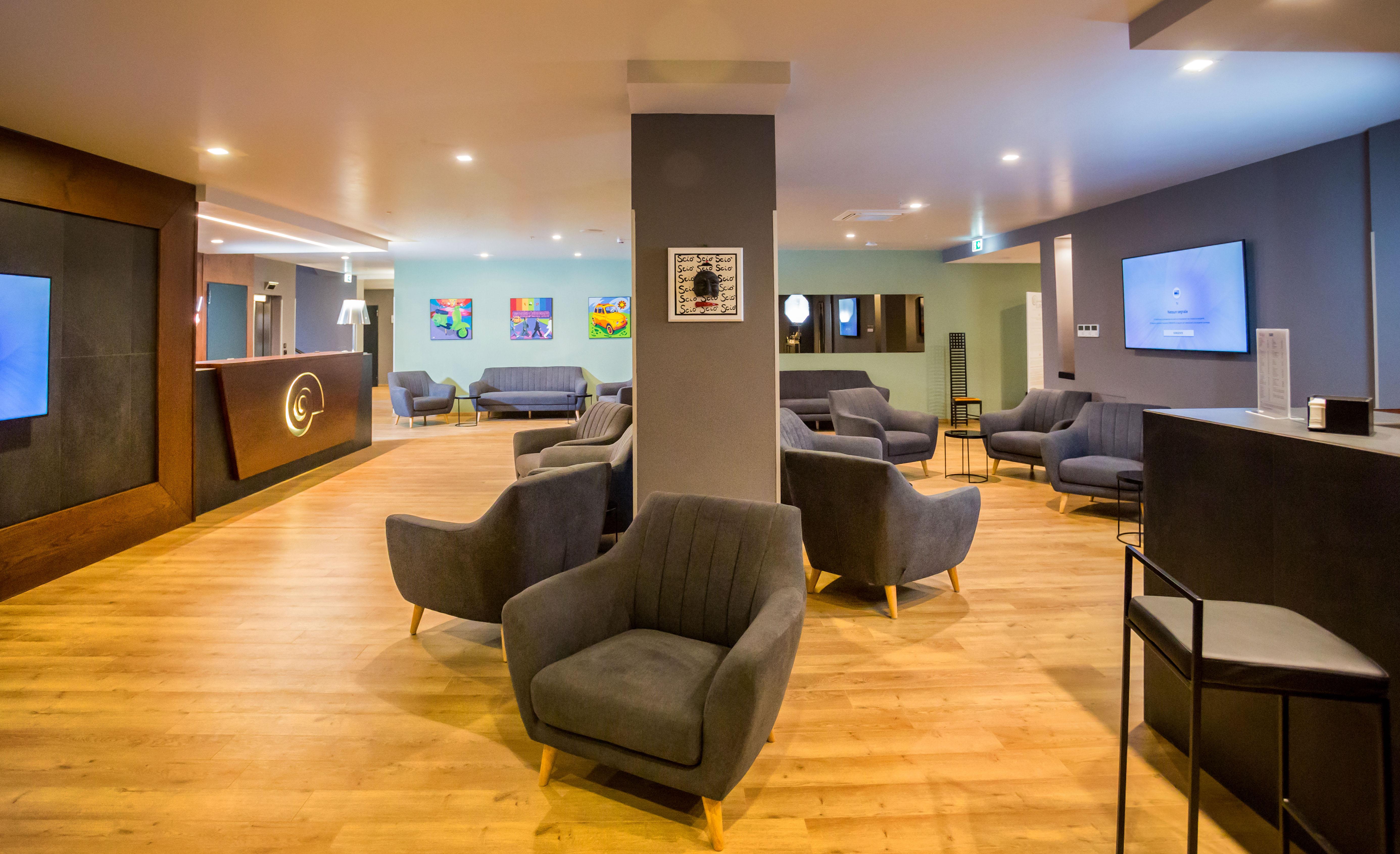 Hotel Europa Art קאסרטה מראה חיצוני תמונה